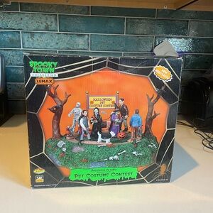 Lemax Spooky Town Halloween Pet Contest Scene